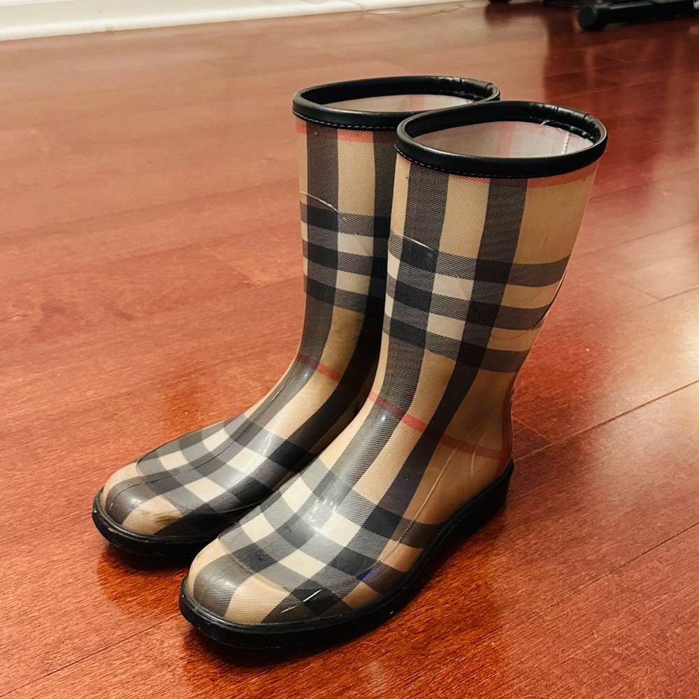 Burberry Check Mid Calf Rain Boot Size 41